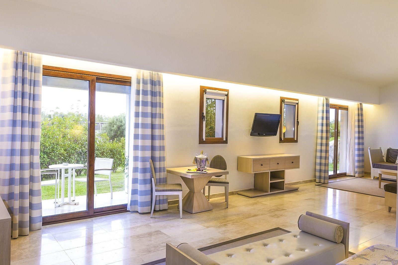 Grande Baia Resort&Spa San Teodoro  Exteriör bild