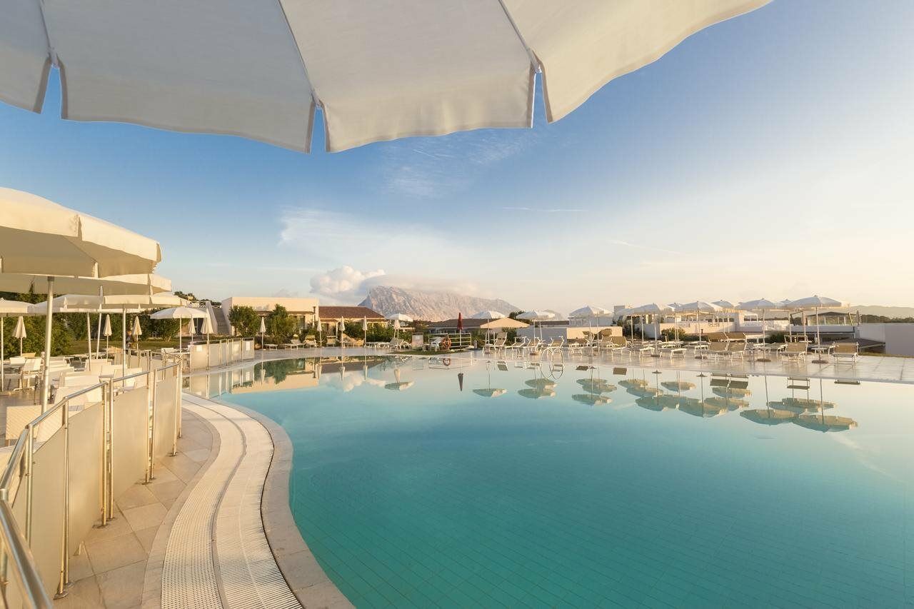 Grande Baia Resort&Spa San Teodoro  Exteriör bild